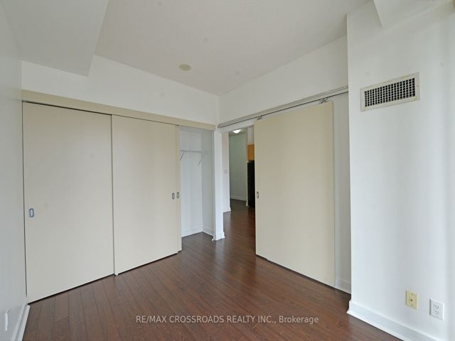 2109 - 126 Simcoe St