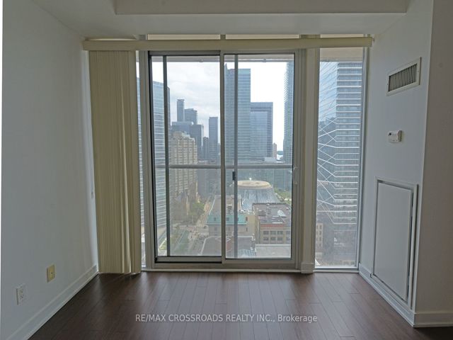 2109 - 126 Simcoe St