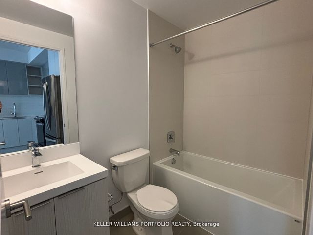 2010 - 25 Holly St