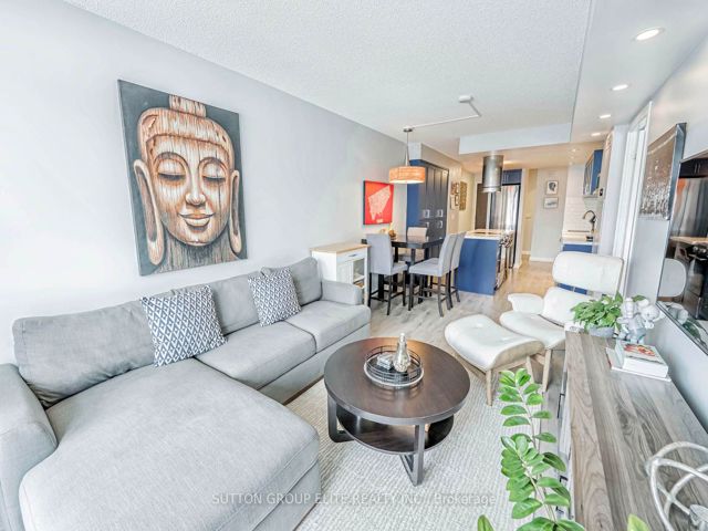 1611 - 38 Dan Leckie Way