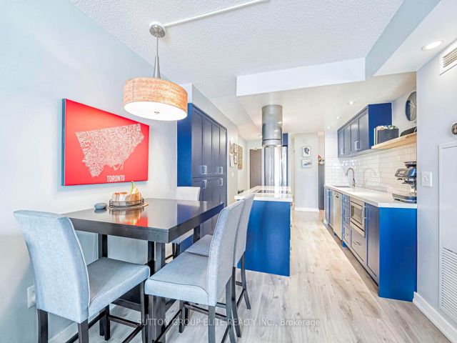 1611 - 38 Dan Leckie Way