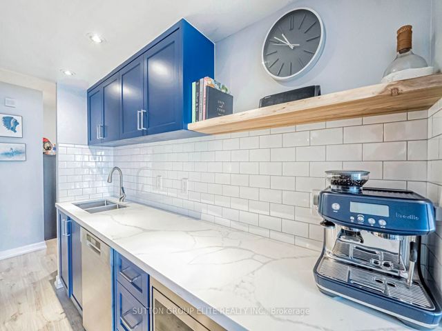 1611 - 38 Dan Leckie Way