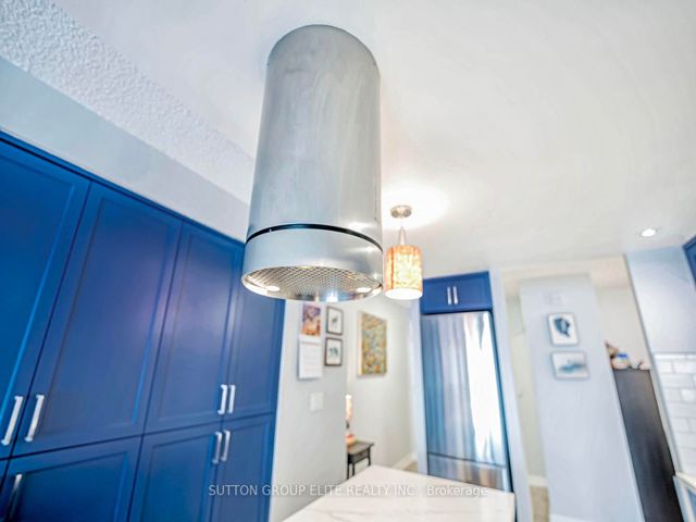 1611 - 38 Dan Leckie Way