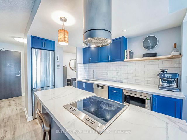 1611 - 38 Dan Leckie Way