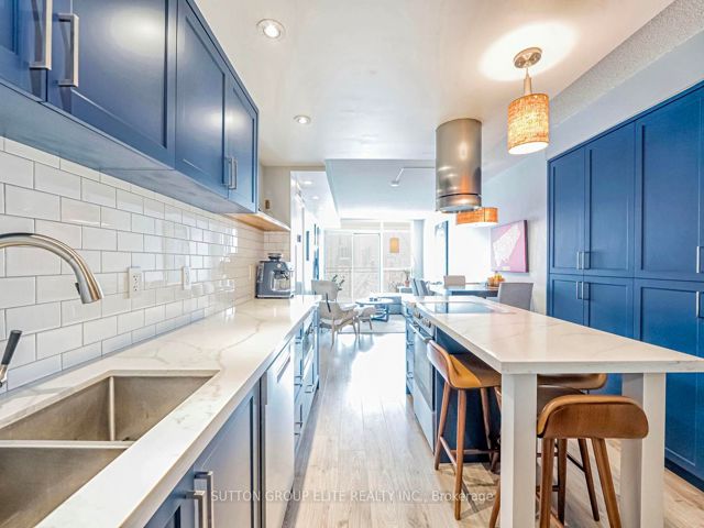 1611 - 38 Dan Leckie Way