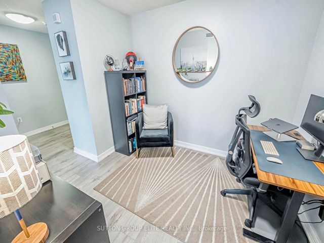 1611 - 38 Dan Leckie Way