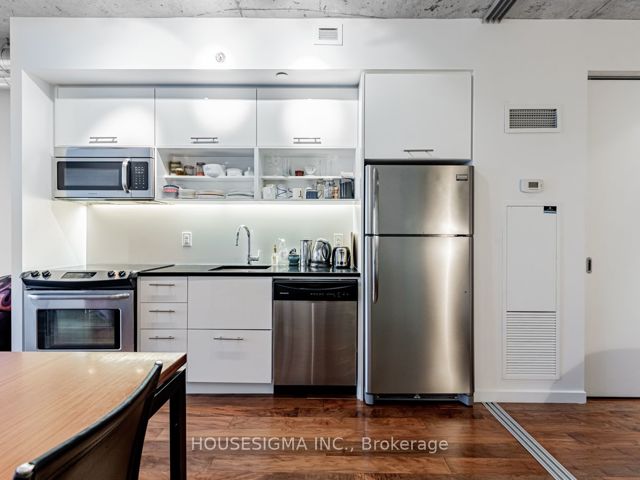 822 - 32 Trolley Cres
