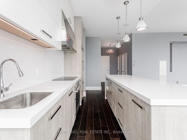 PH5 - 1171 Queen St W