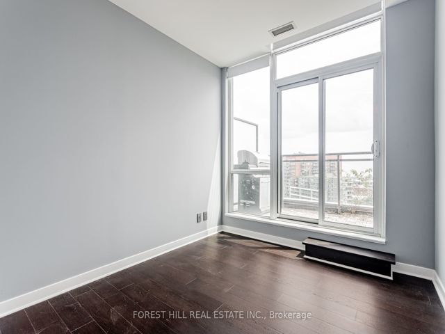 PH5 - 1171 Queen St W