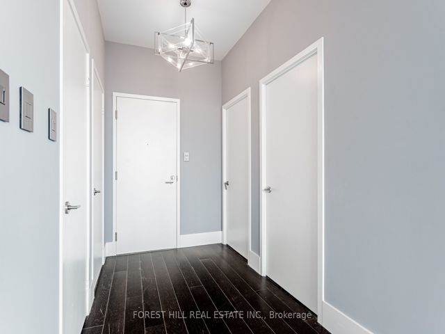 PH5 - 1171 Queen St W