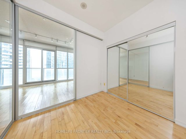 2111 - 65 Bremner Blvd