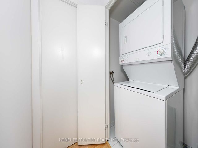 2111 - 65 Bremner Blvd