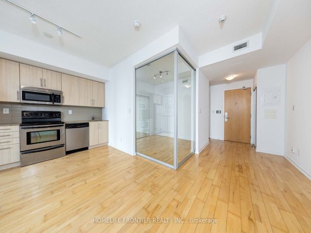 2111 - 65 Bremner Blvd