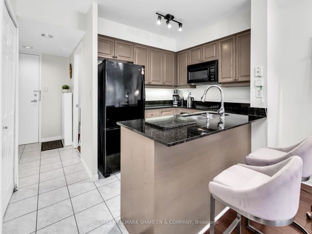 207 - 188 Redpath Ave