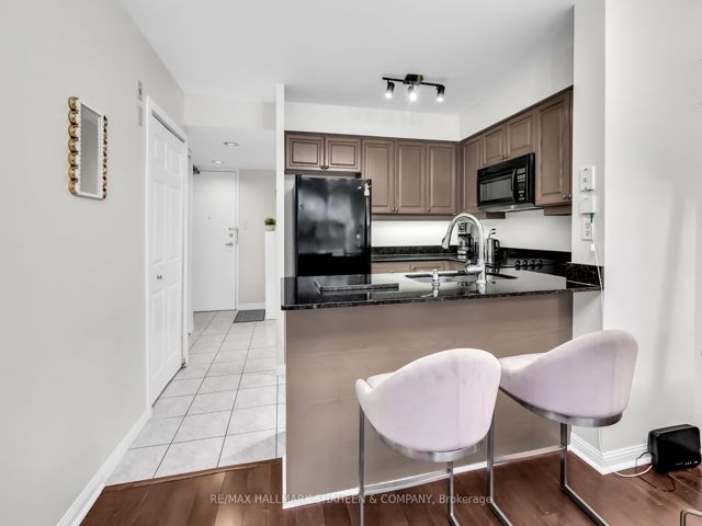 207 - 188 Redpath Ave