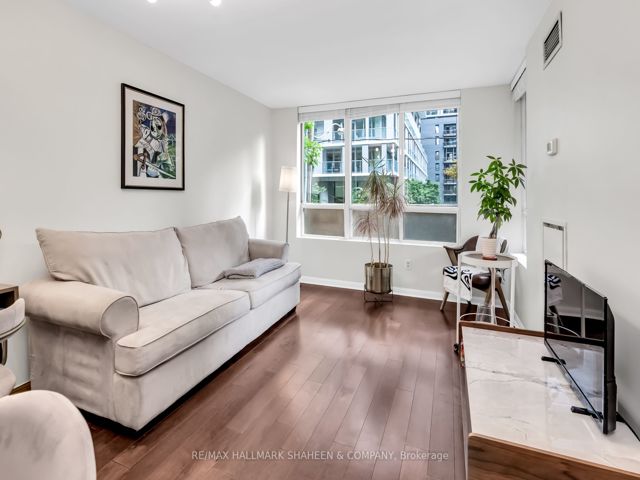 207 - 188 Redpath Ave