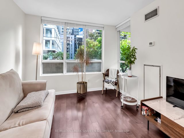 207 - 188 Redpath Ave