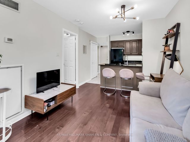 207 - 188 Redpath Ave