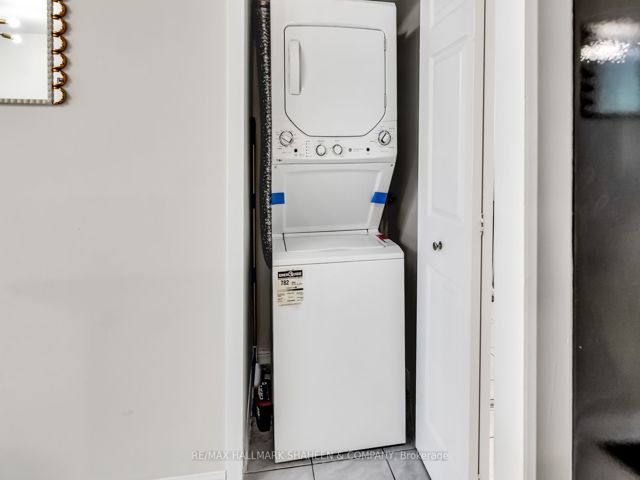 207 - 188 Redpath Ave
