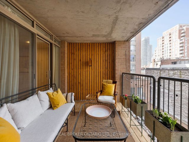 507 - 160 Frederick St