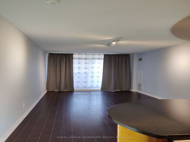 704 - 2 Rean Dr