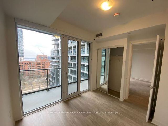 937 - 135 Lower Sherbourne St