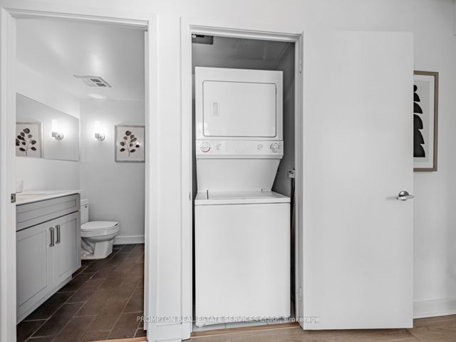 1002 - 4K Spadina Ave