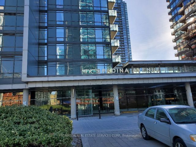 1002 - 4K Spadina Ave