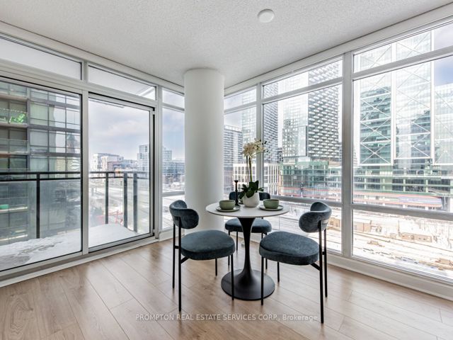 1002 - 4K Spadina Ave