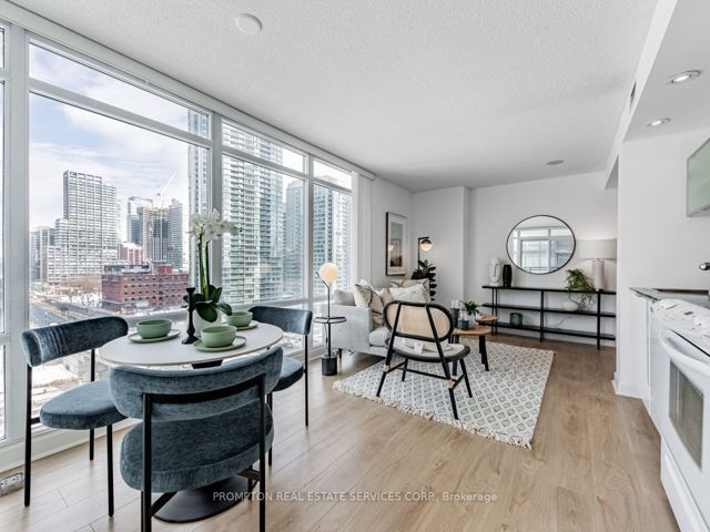1002 - 4K Spadina Ave