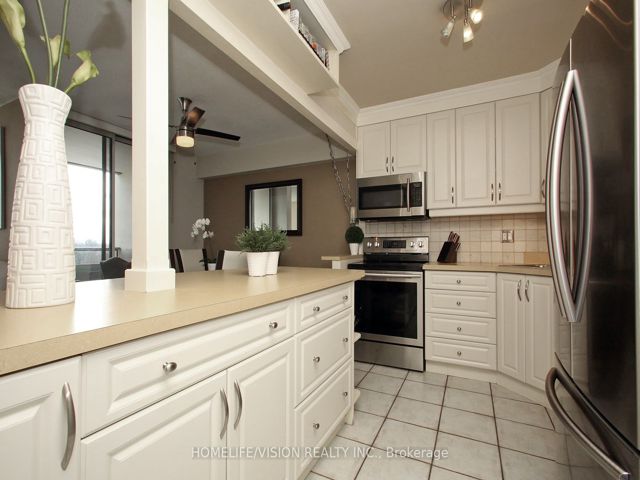 409 - 15 Vicora Linkway