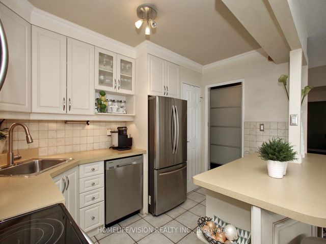 409 - 15 Vicora Linkway