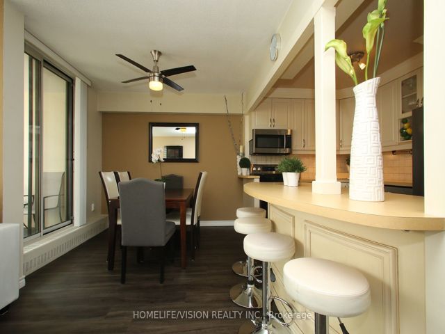 409 - 15 Vicora Linkway