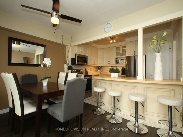 409 - 15 Vicora Linkway