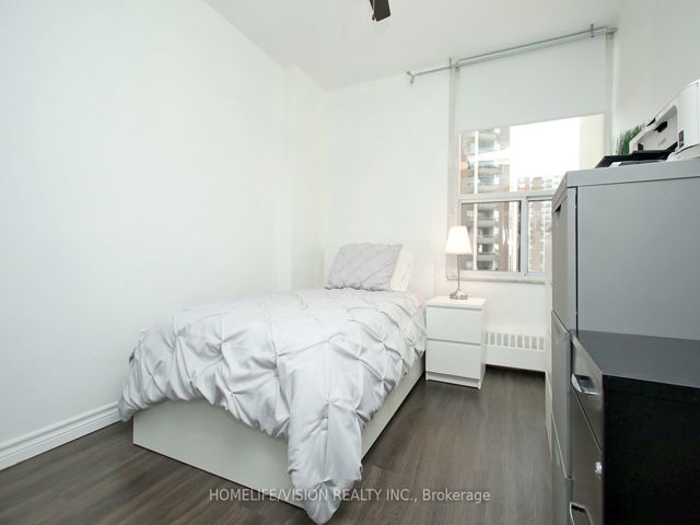 409 - 15 Vicora Linkway