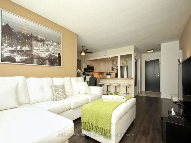 409 - 15 Vicora Linkway
