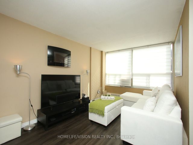 409 - 15 Vicora Linkway