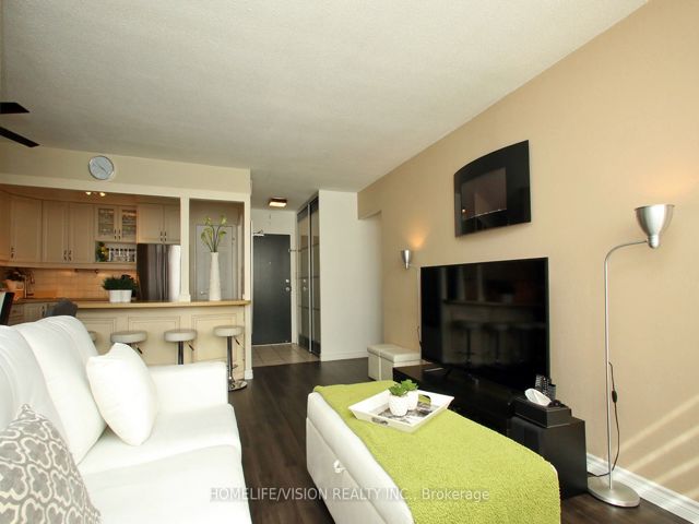 409 - 15 Vicora Linkway
