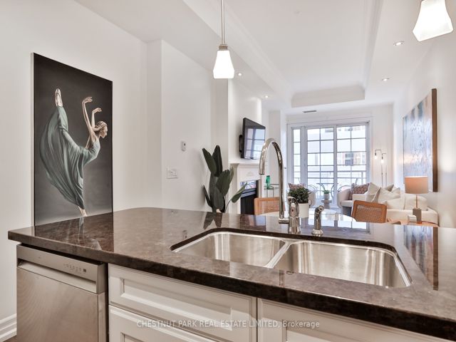 317 - 21 Burkebrook Pl