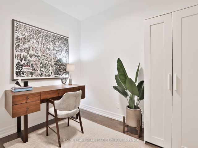 317 - 21 Burkebrook Pl