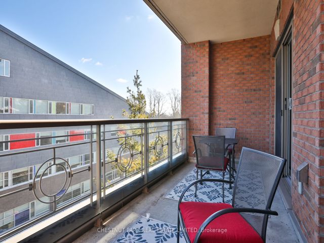 317 - 21 Burkebrook Pl