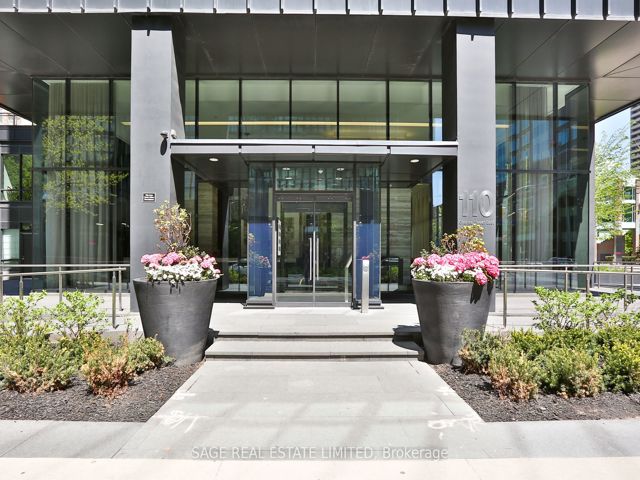 404 - 110 Charles St E