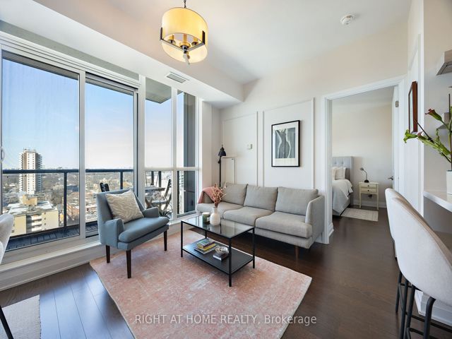1503 - 530 St Clair Ave