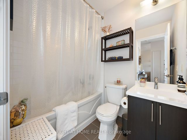 1503 - 530 St Clair Ave