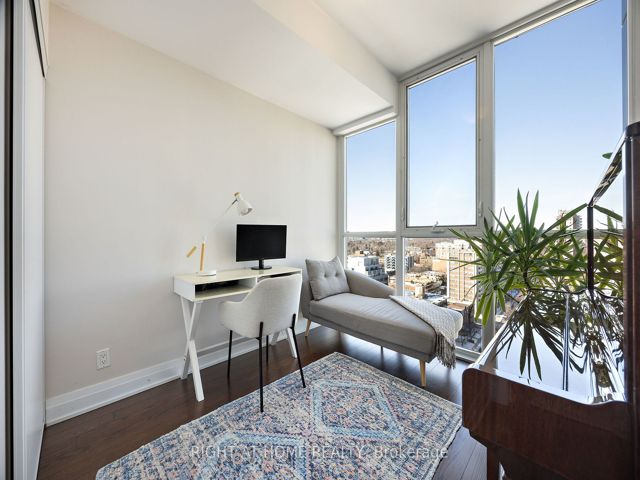 1503 - 530 St Clair Ave