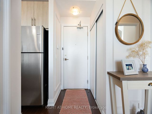 1503 - 530 St Clair Ave
