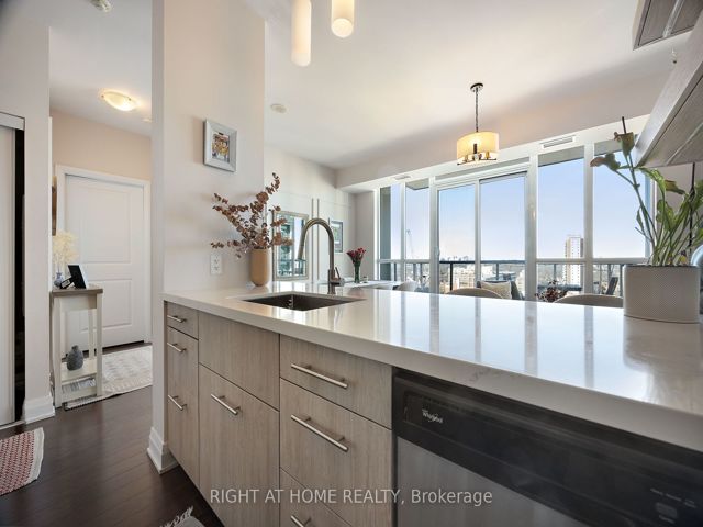 1503 - 530 St Clair Ave