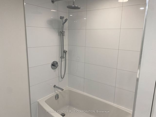 2418 - 55 Harbour Sq