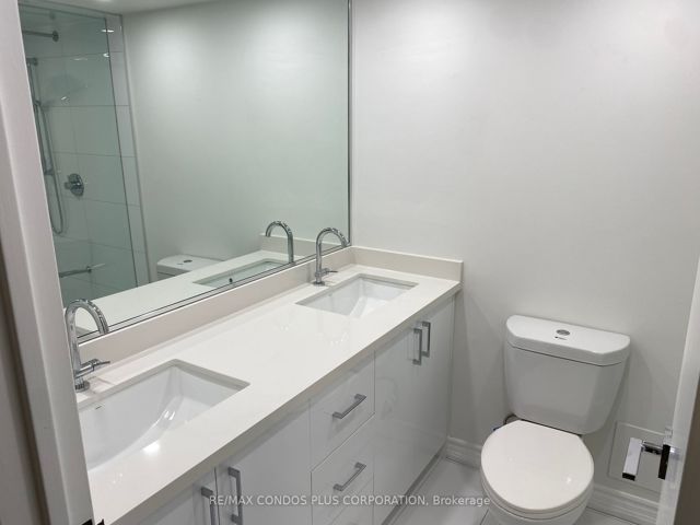 2418 - 55 Harbour Sq
