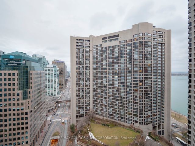 2418 - 55 Harbour Sq